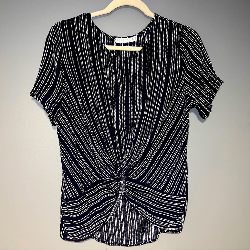 Women’s Navy Linen Knotted-front Blouse